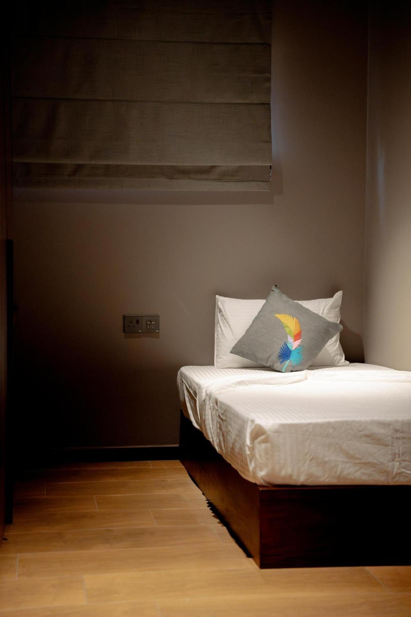 Hotel Bohemian Nest Negombo Esterno foto