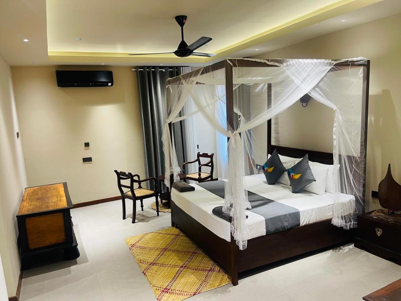 Hotel Bohemian Nest Negombo Esterno foto